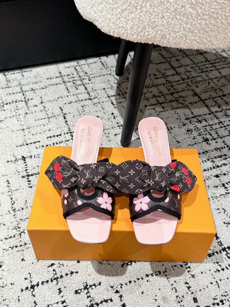 L5VV shoes